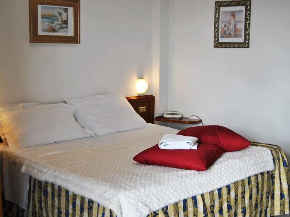 Hotel Santorotto 16/42