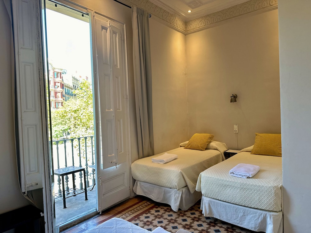 BARCELONA CENTER INN 16/50
