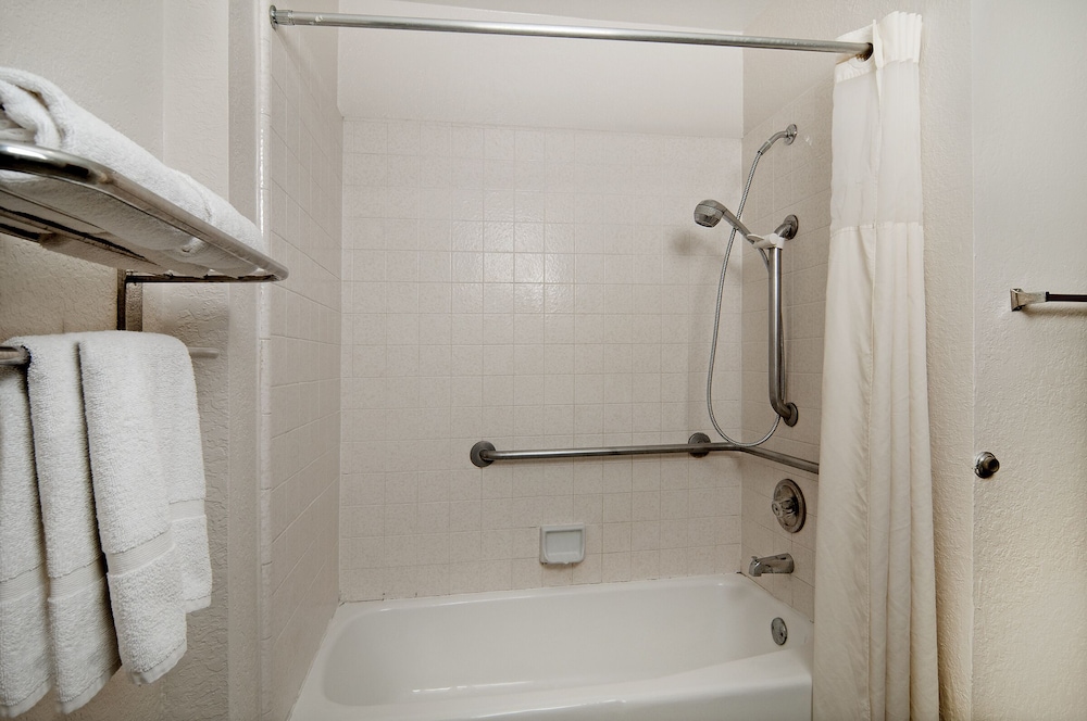 Quality Inn & Suites South San Jose / Morgan Hill 41/42