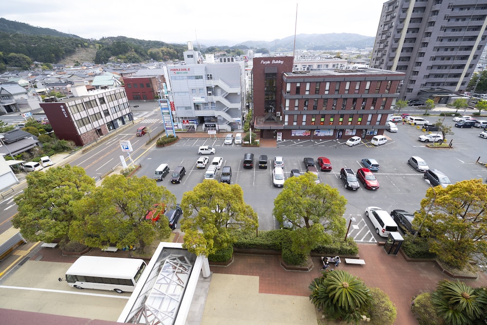 KURAYOSHI CITY HOTEL 56/58