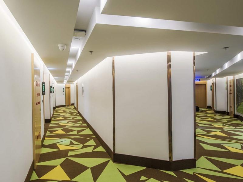 Vatica Xuzhou High Speed Railway Station Hotel 42/43