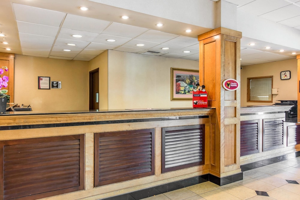 Clarion Hotel Anaheim Resort 11/45
