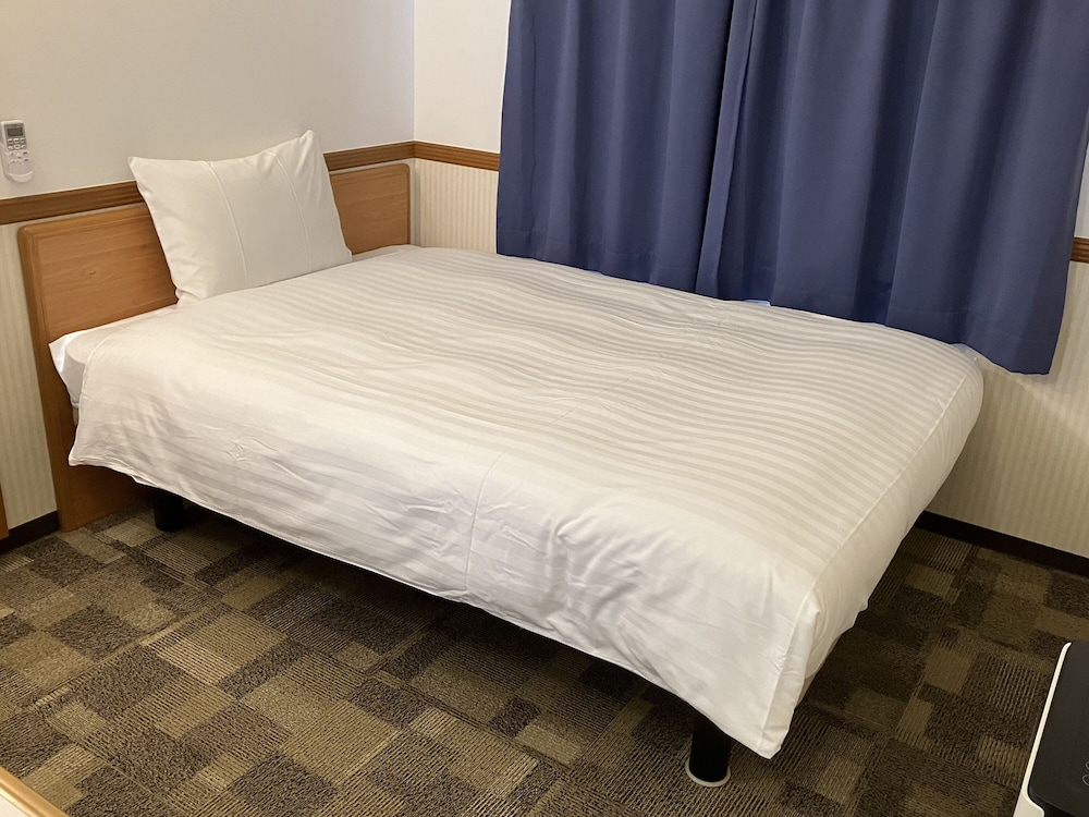 Toyoko Inn Naha Asahi Basi Ekimae 16/48