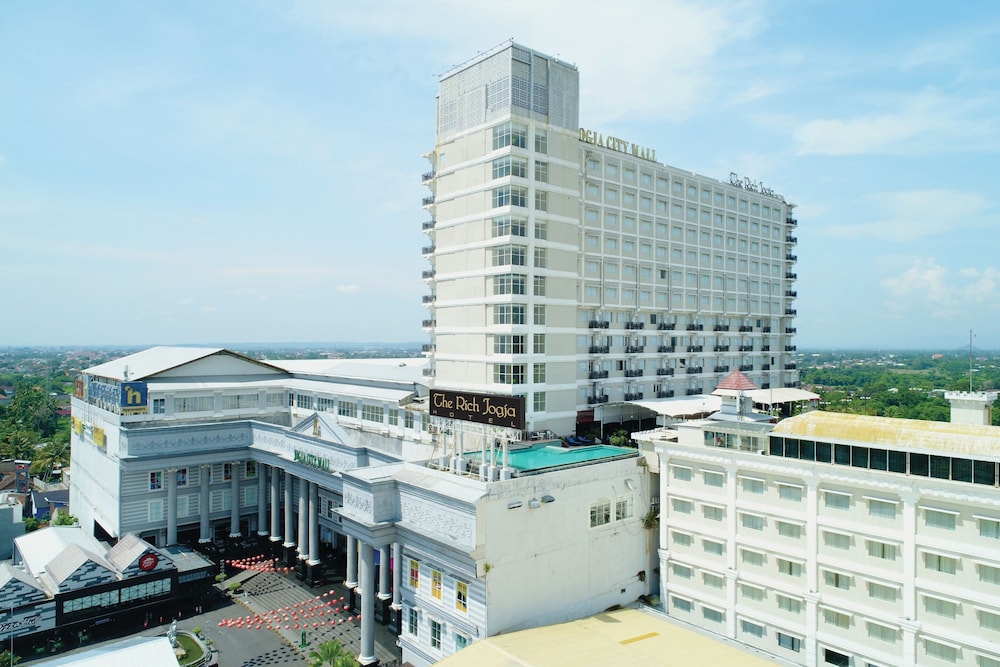 The Rich Jogja Hotel 6/81