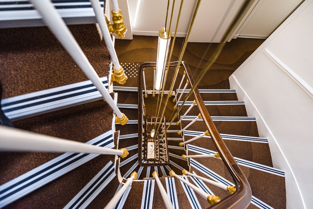 Mercure Paris Opera Lafayette 37/66