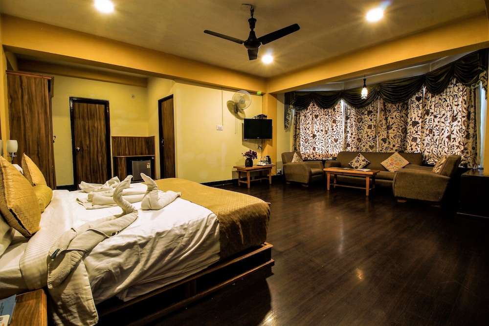 Welcome Hotel At Srinagar 16/50