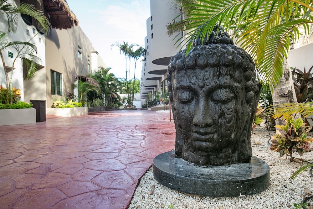 Casa Kaoba Hotel & Suites 60/69