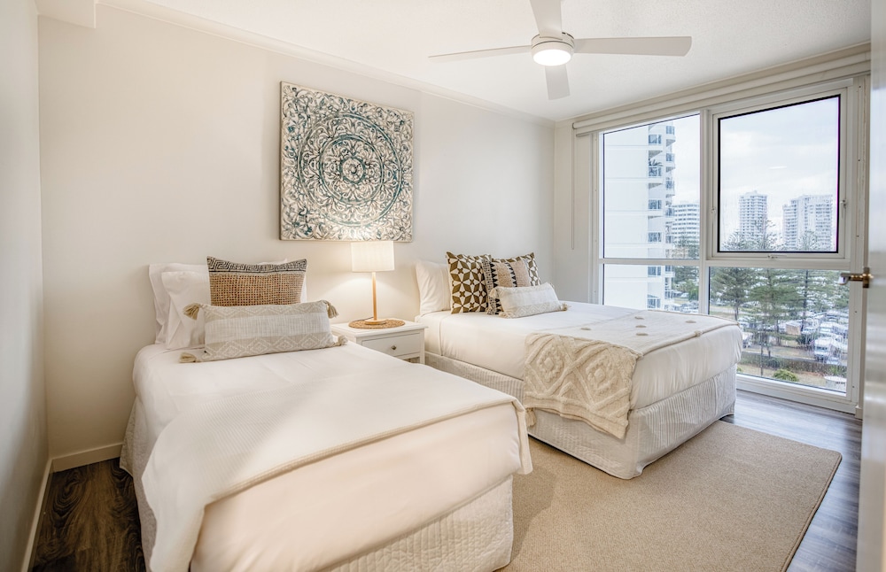 2 Bedrooms, Garden, Apartment, 1 King and 1 Single Beds, West View