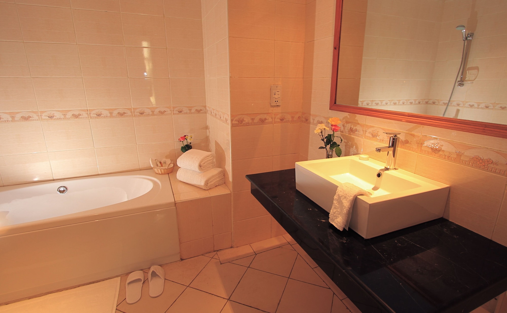 DELUXE, SUITE, QUEEN BED