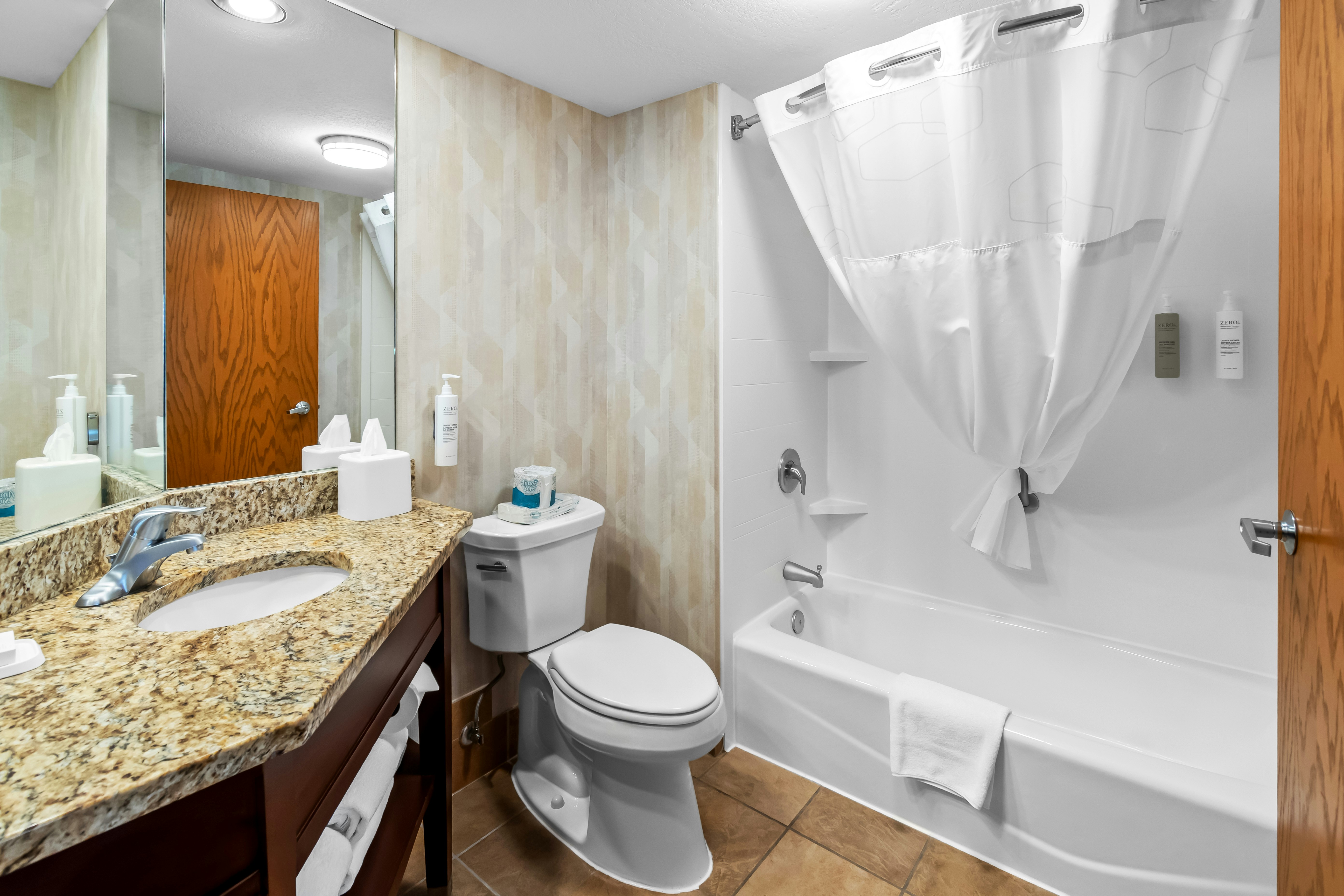 غرفة بسريرين كوين بإطلالة على البحيرة، Hampton Inn Duluth Canal Park 4/5