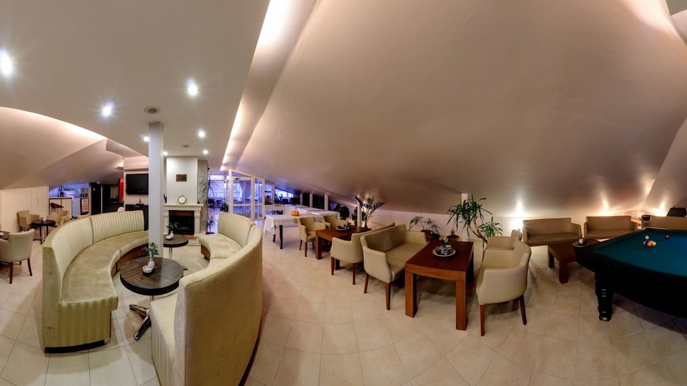 Marine House Boutique Hotel 47/51
