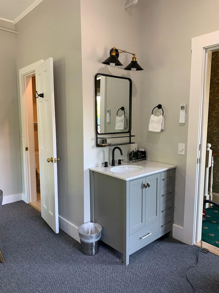 Holbrook House Bed and Breakfast- Bar Harbor ME 21/50