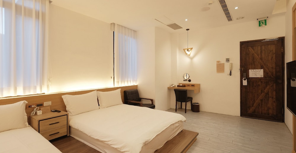 JOURNEY HOSTEL 15/68