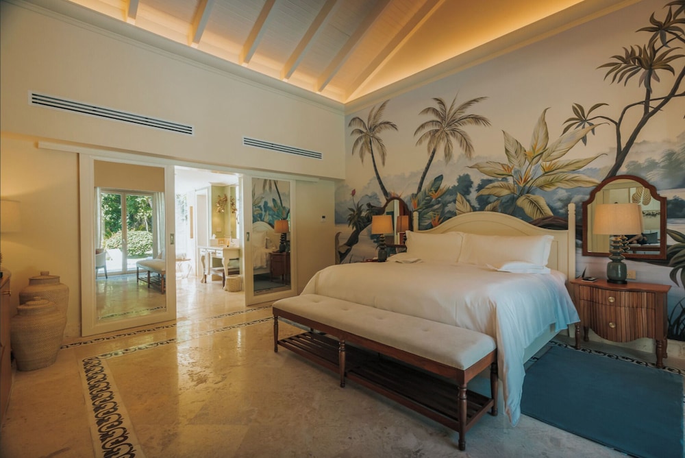 Luxury Pool One Bedroom Suite