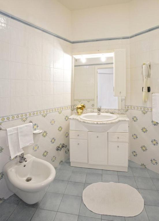 Albergo Villa Hibiscus 62/63