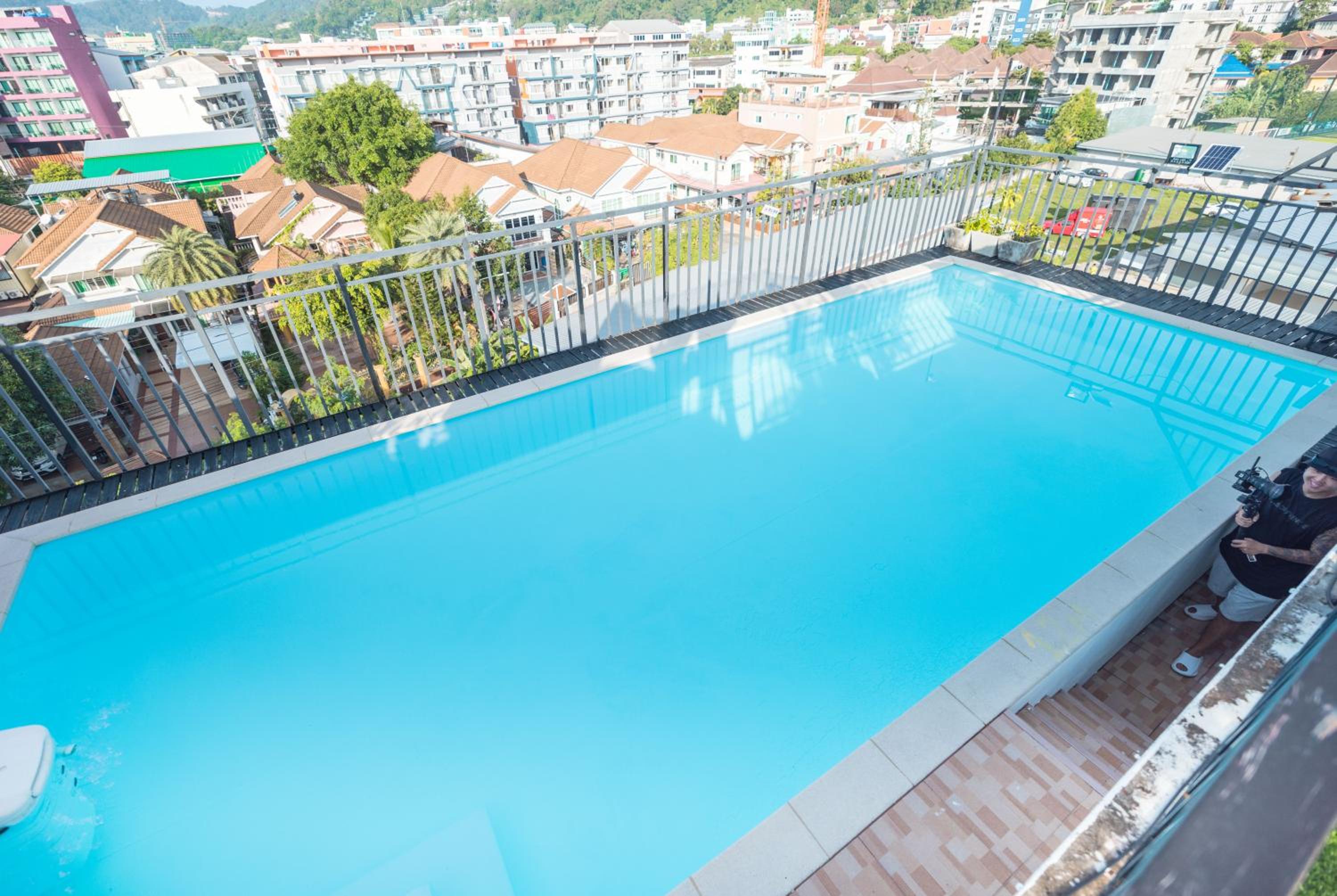 Bad Boys Guesthouse Patong 45/65