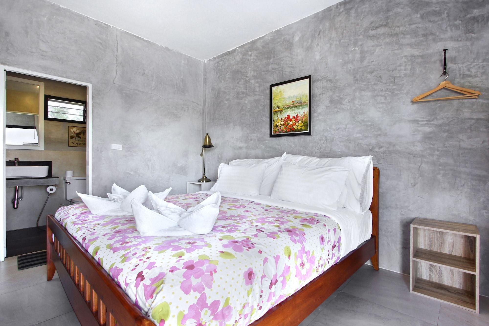 White Knot Khao Yai 9/50