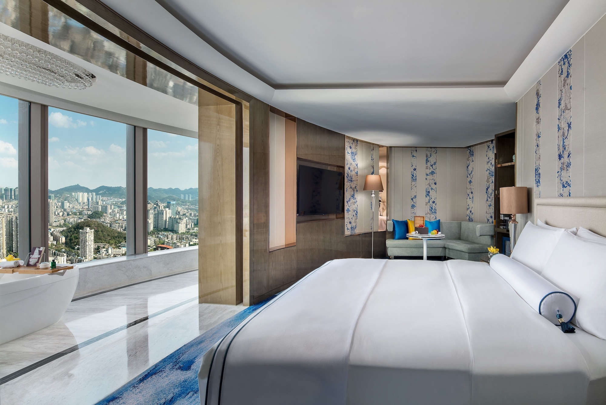 JUNIOR SUITE, KING BED, RIVER VIEW