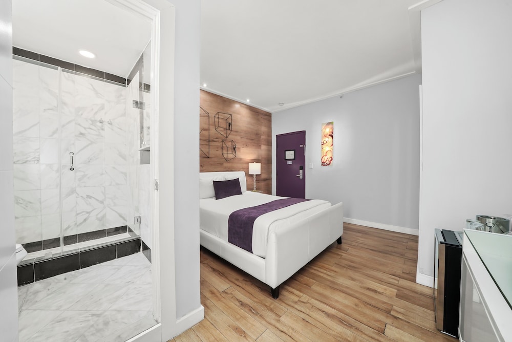 Hotel Shelley 33/67