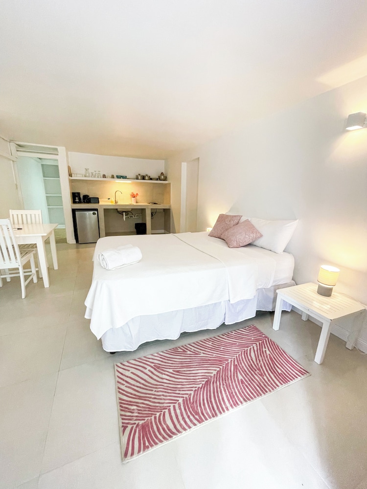 Ocean Spray Beach Apartments 16/50