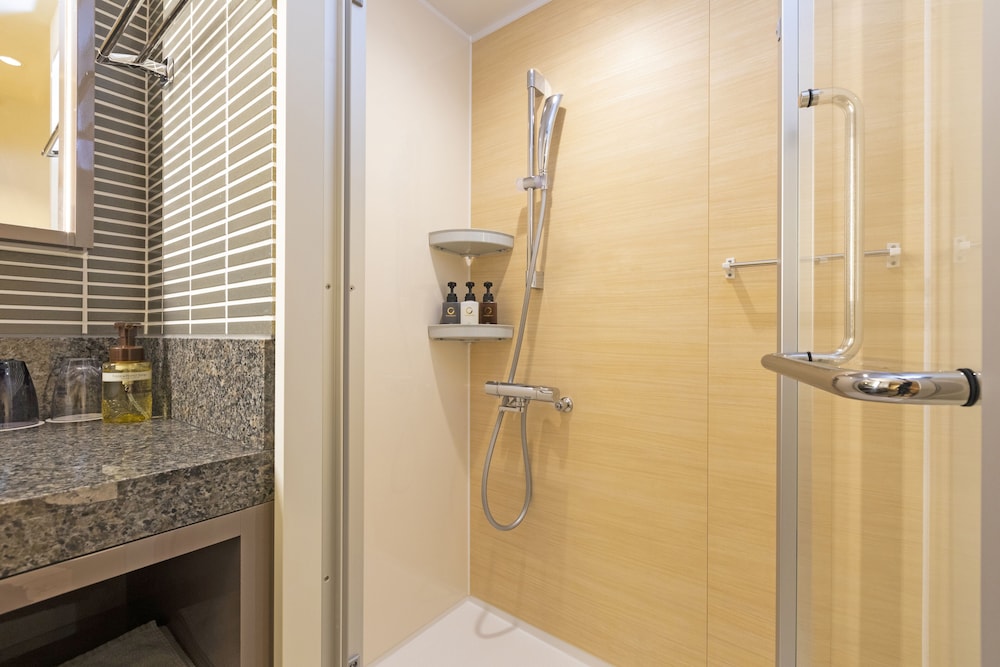 Hotel and Spa Century Marina Hakodate 37/38