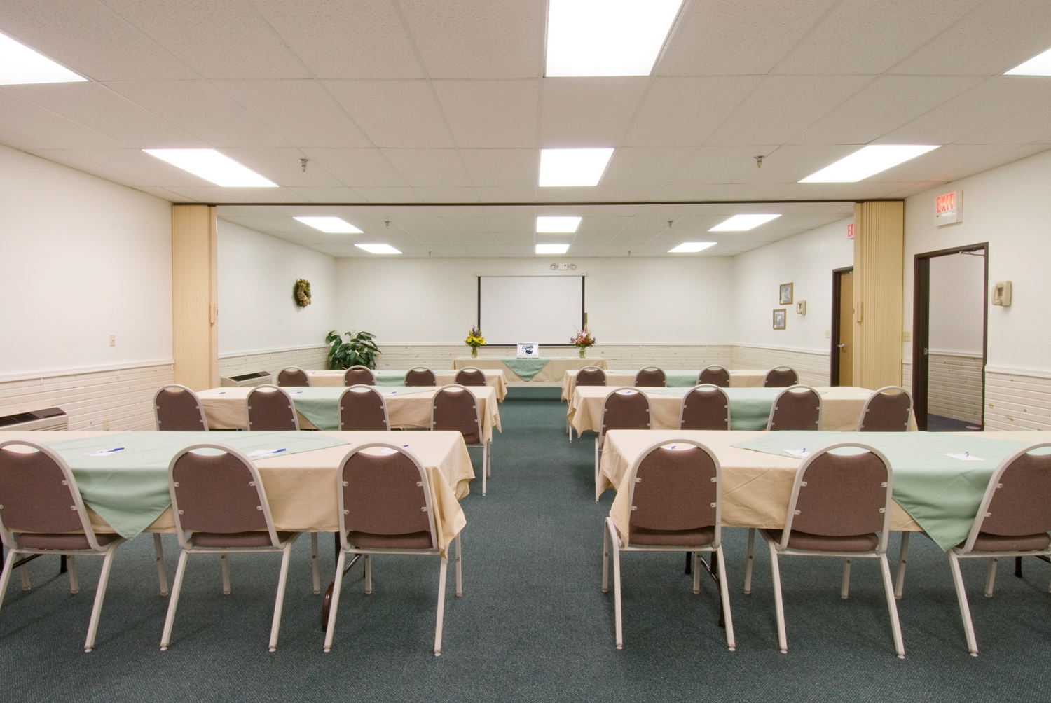 Americas Best Value Inn Torrington, WY 6/6