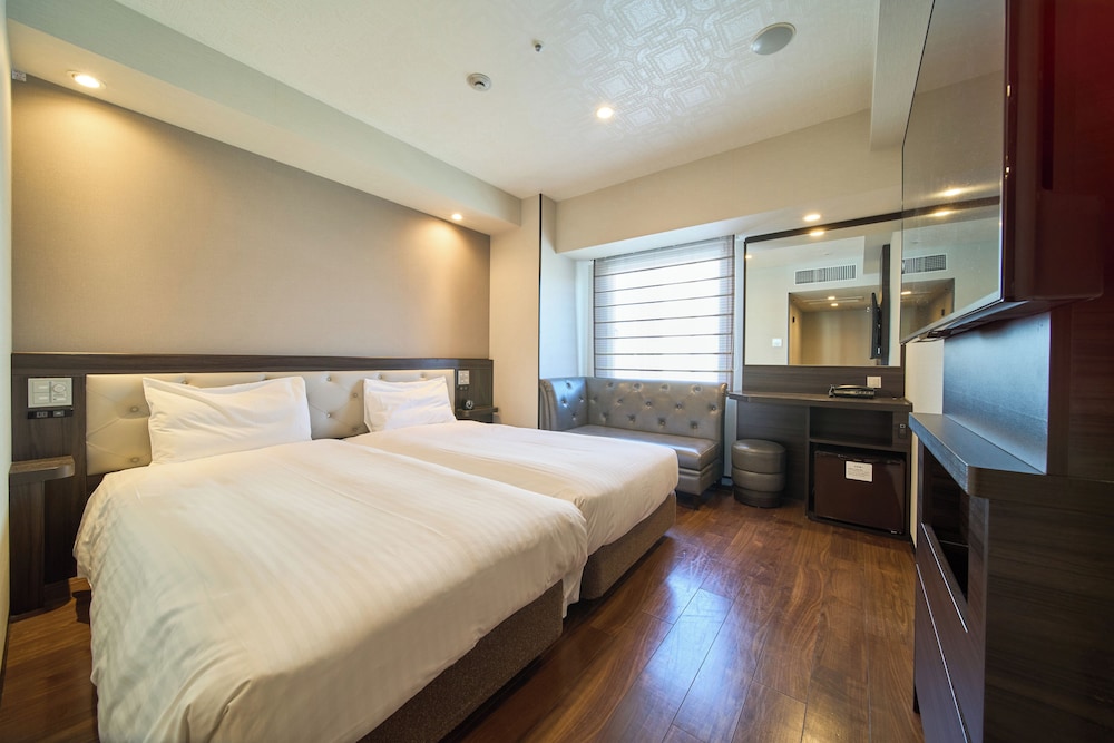 DELUXE, TWIN BEDS