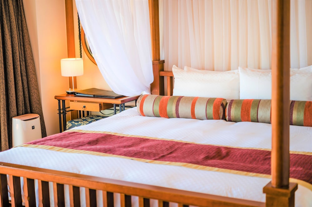 Kanucha Bay Hotels and Villas 16/80