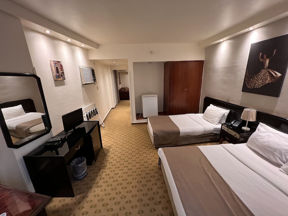 Santana Hotel 15/50