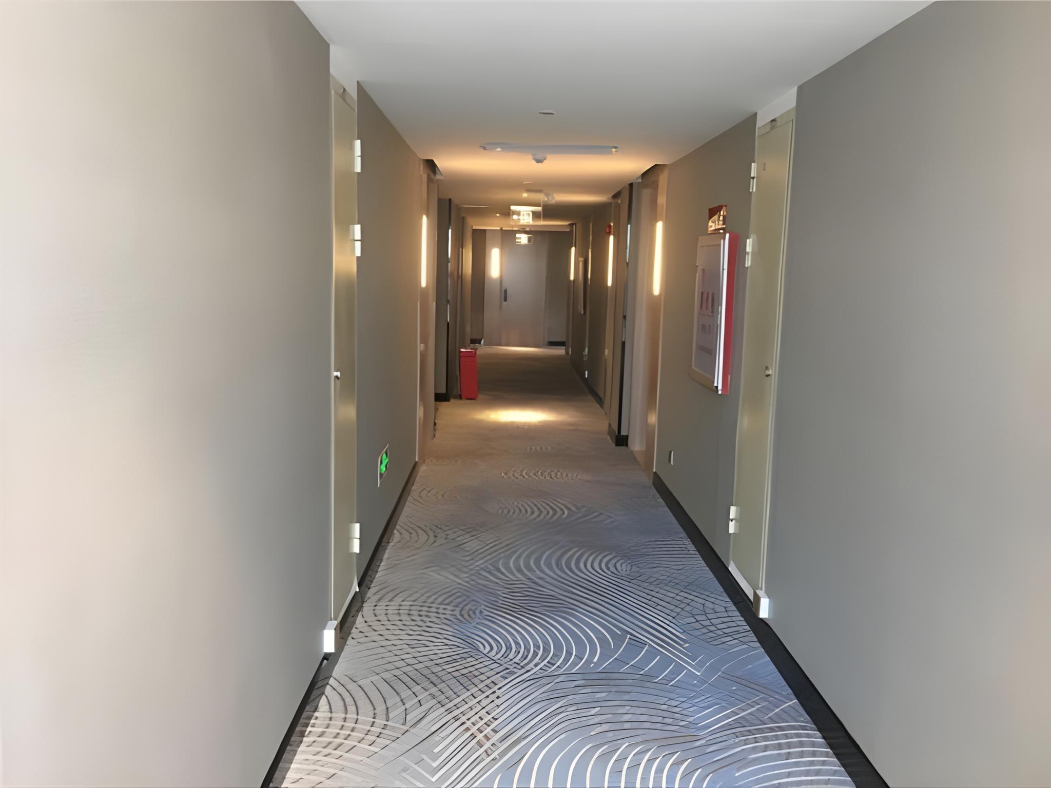 Echarm Hotel (Xiamen Airport Huojuyuan Metro Station) 74/76
