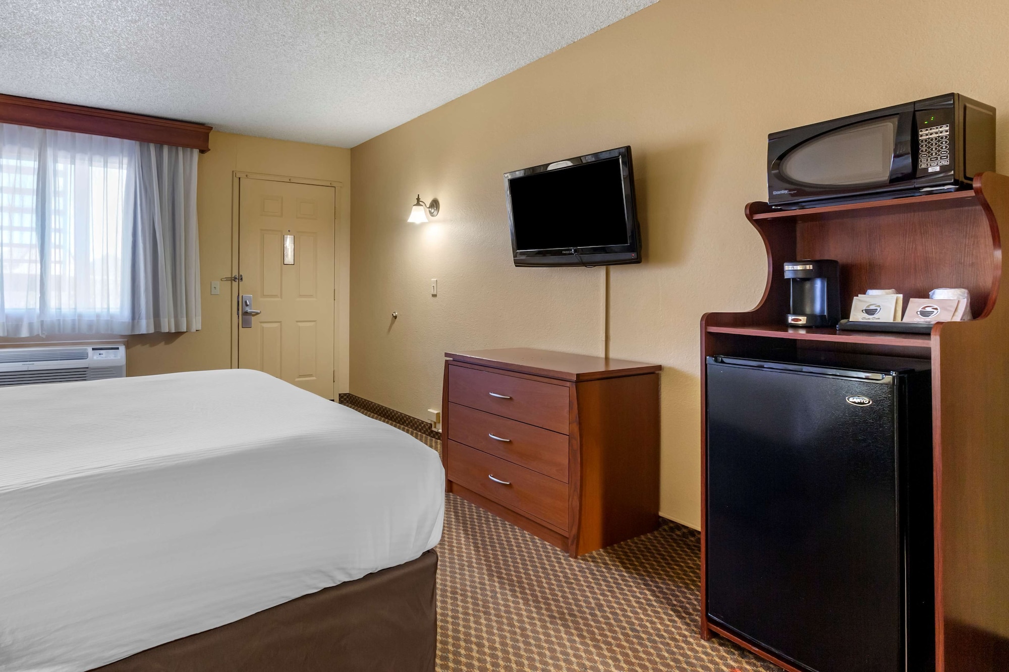 Suite, King Bed, Adult Only, Accessible، Best Western Cottonwood Inn 4/10