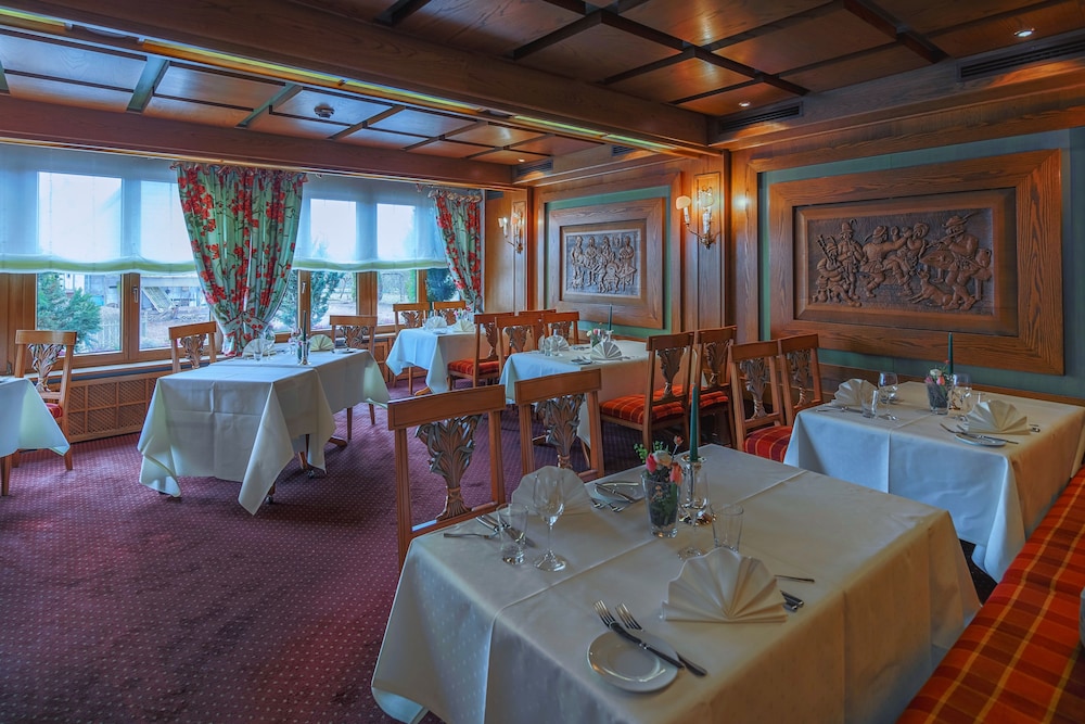 Hotel-Restaurant Kunz 49/60