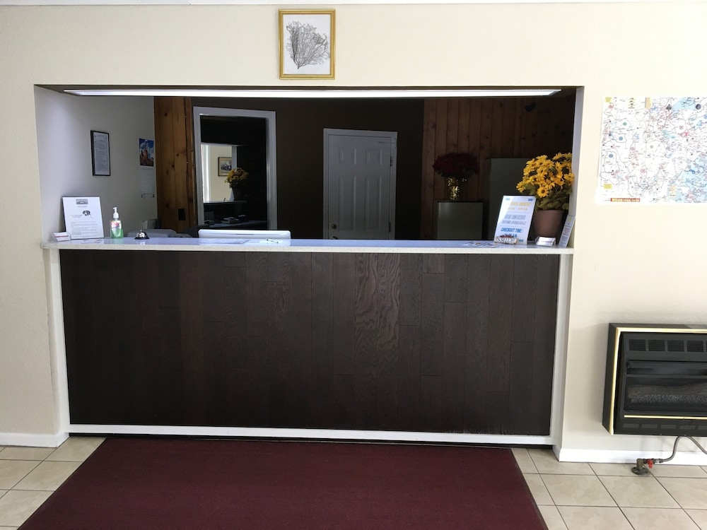 Mountain Valley Inn Dillard 8/62