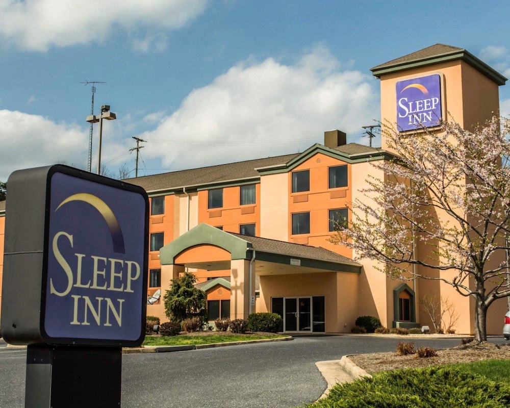 Sleep Inn Staunton 1/35