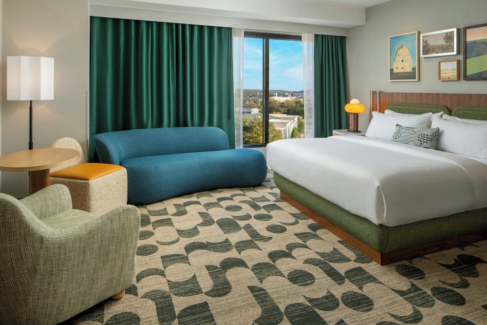 Trilogy Hotel Huntsville, Autograph Collection 16/43