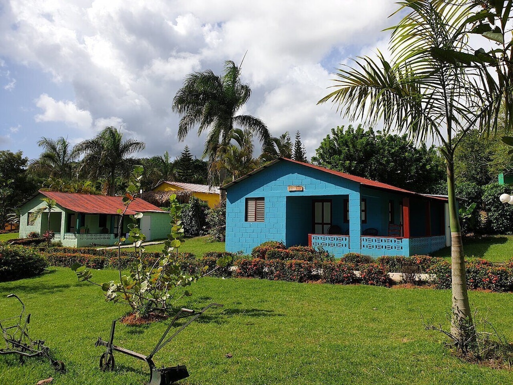 Los Bohios Campo Añil 47/50
