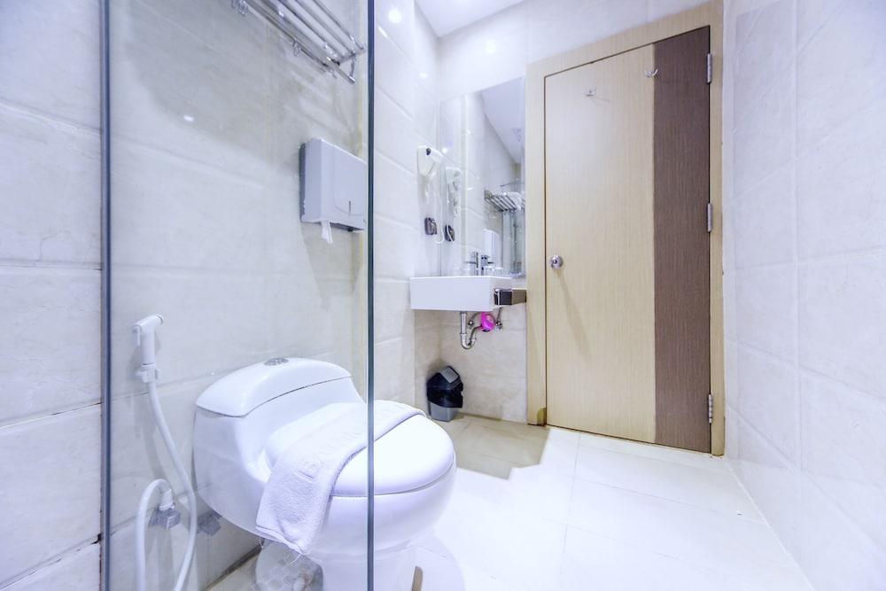 Batam City Hotel 48/50
