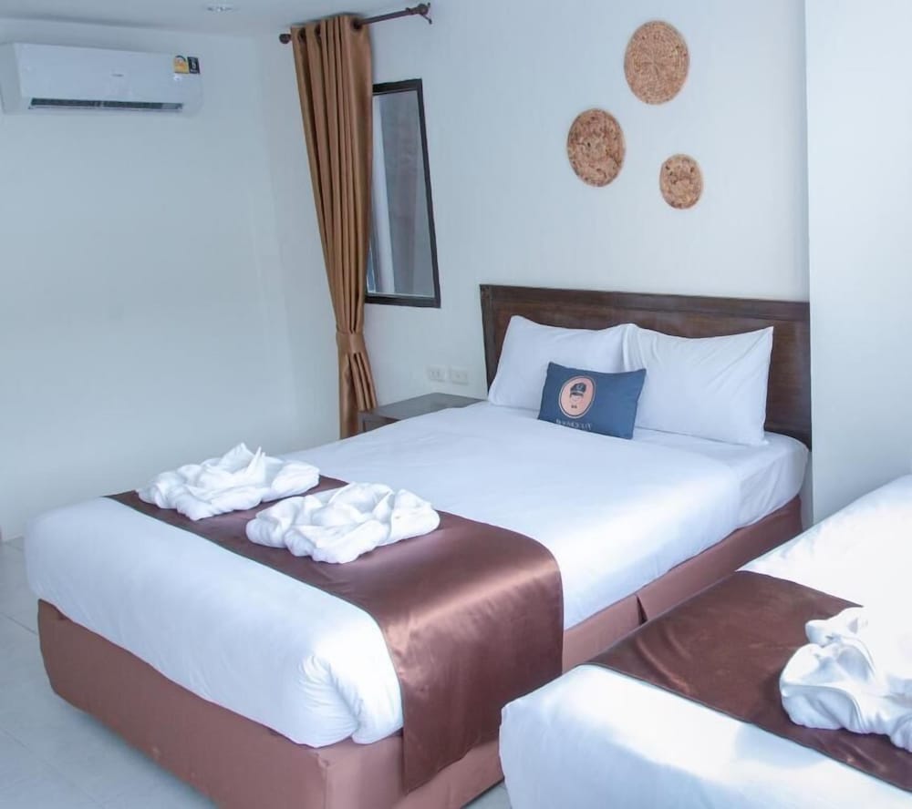 RoomQuest The Beach Kalim 21/36