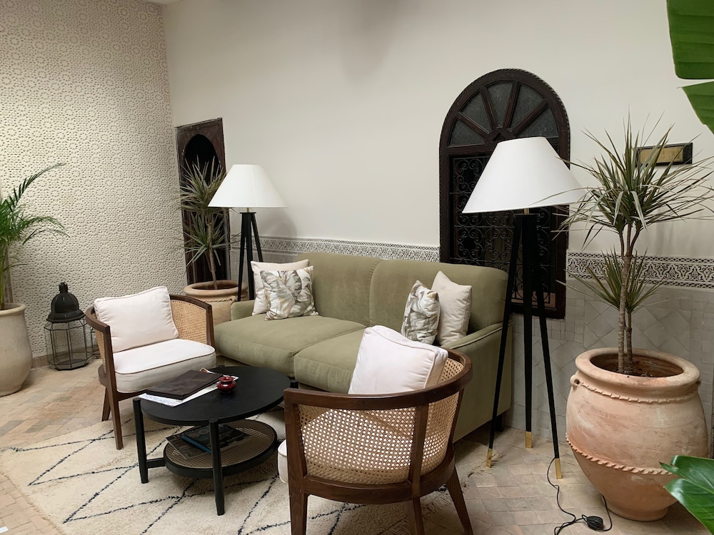 Riad Jona 56/74