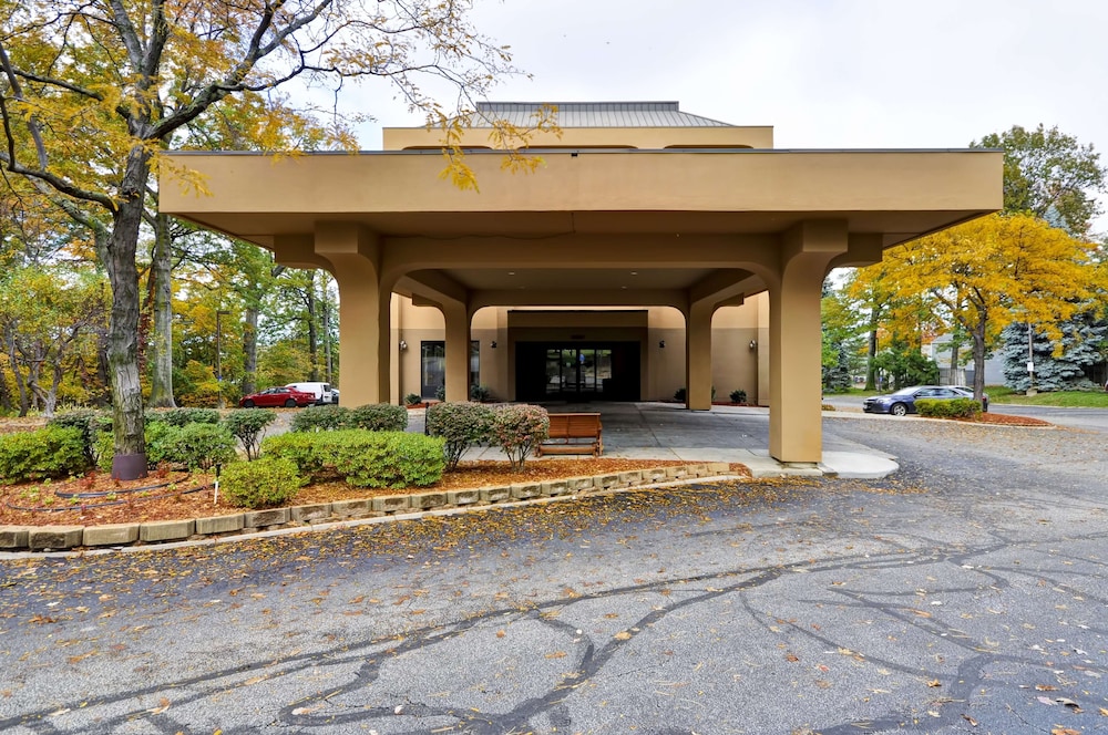 Hampton Inn Cleveland Westlake 1/40
