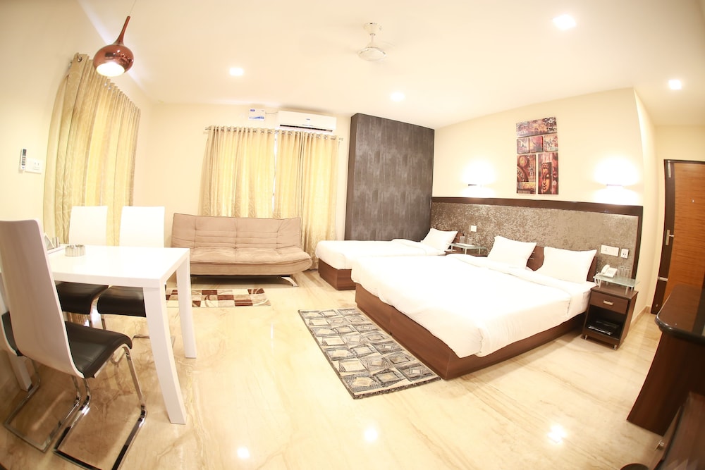 Breeze Suites Transit Hotel 10/34