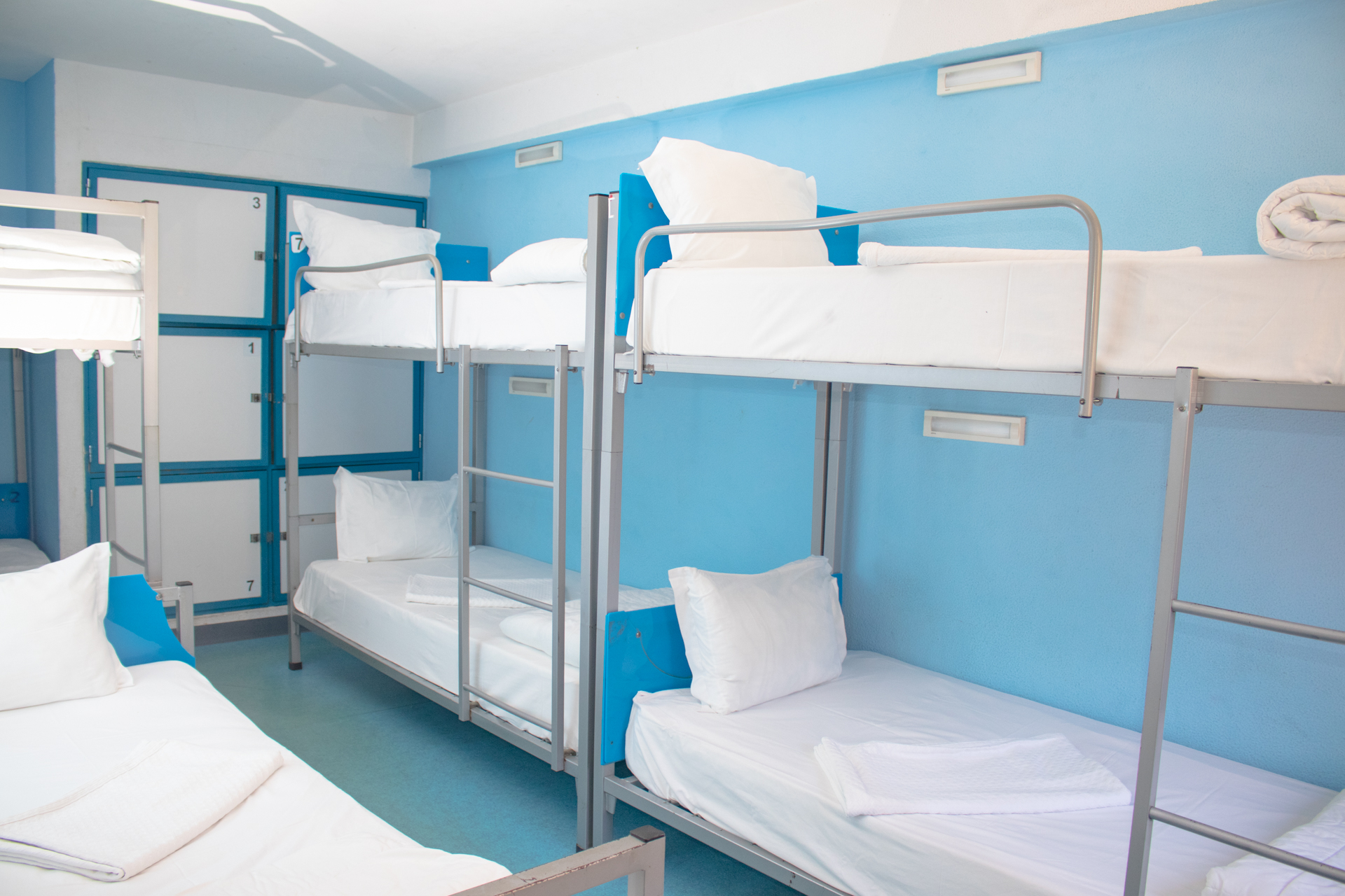 Private, Male Dorm, 6 Beds, Shared Bathroom
