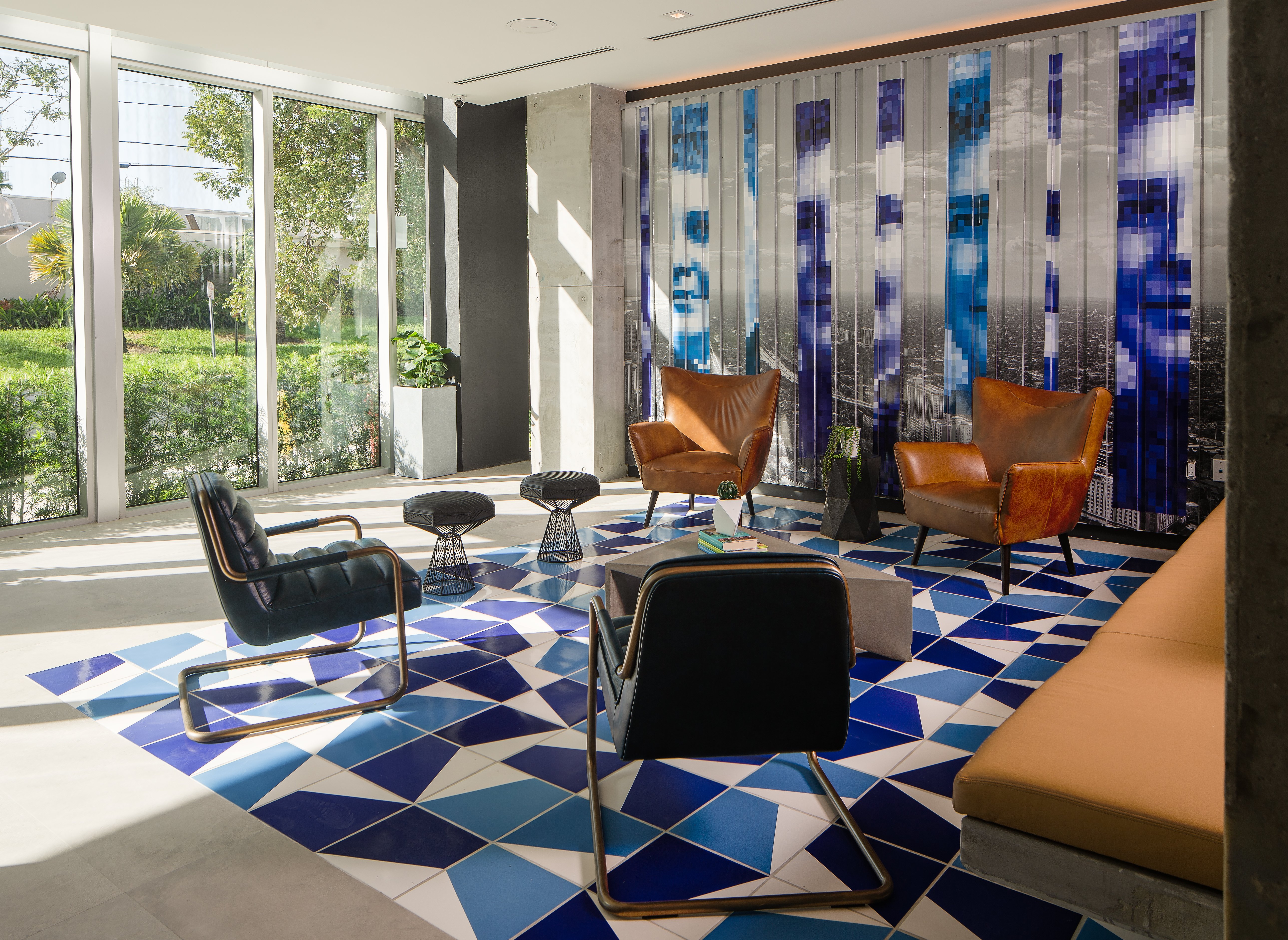 Hotel Indigo Miami Brickell 61/77