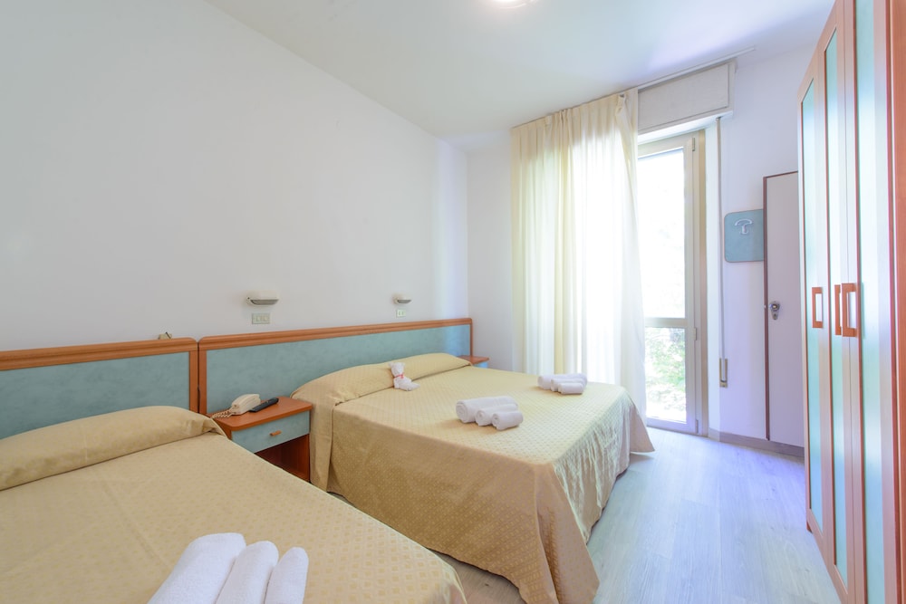 Hotel Sirena 4/30