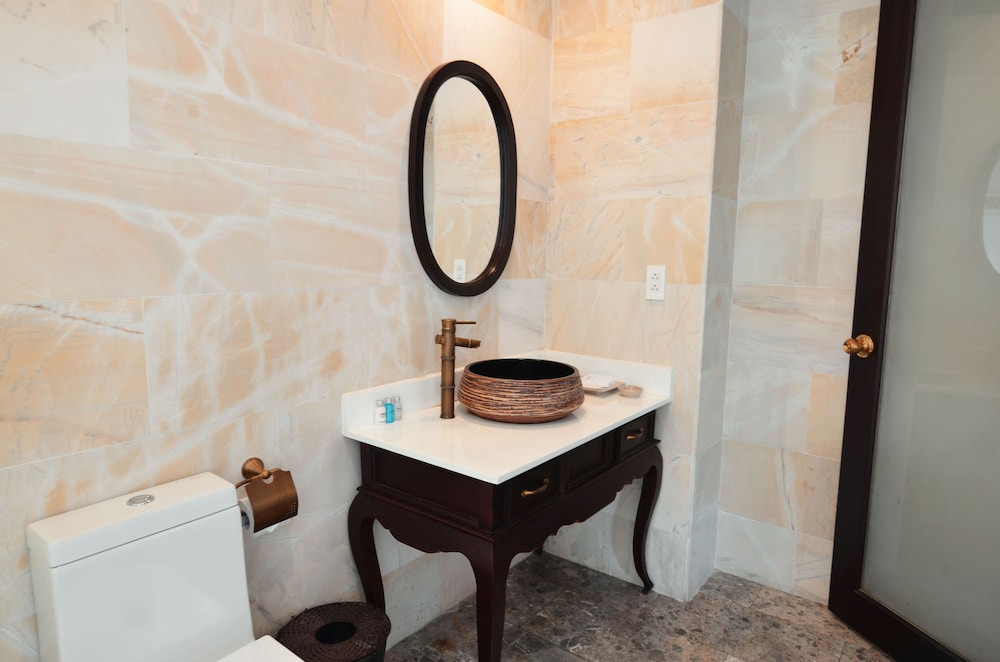 Hoi An Central Hotel 8/73