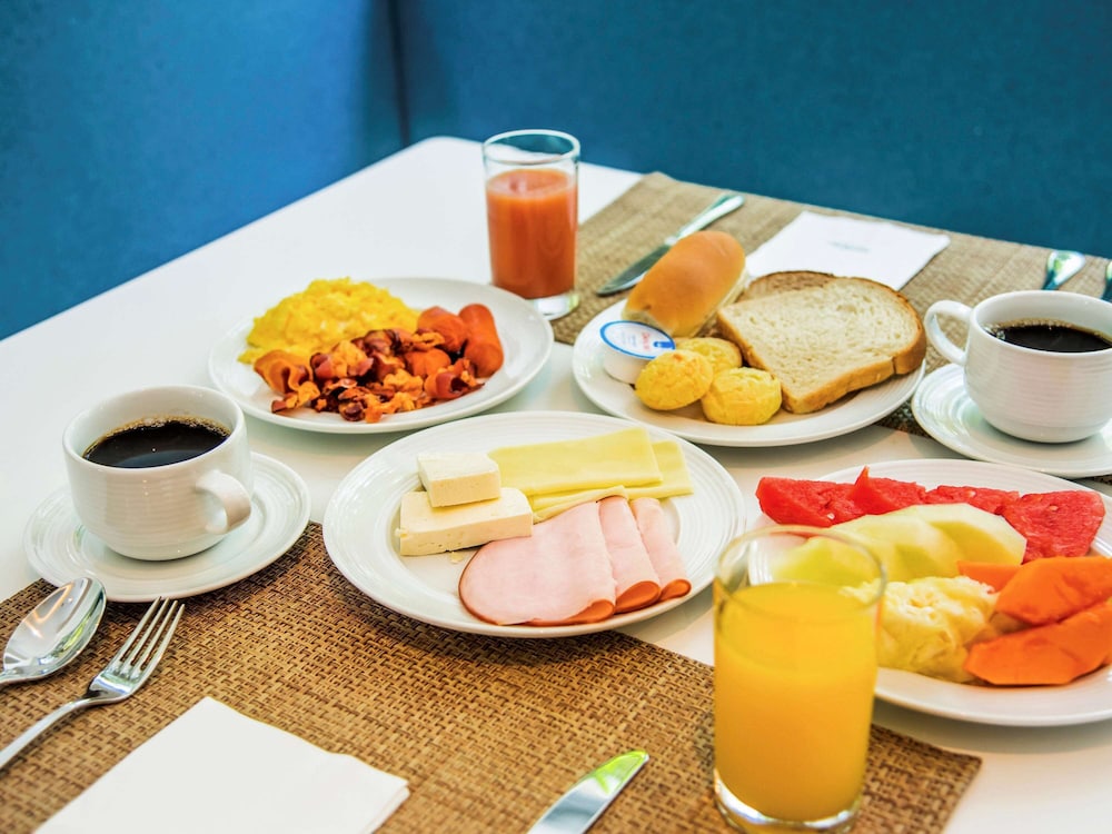 NOVOTEL MASSY PALAISEAU 62/80