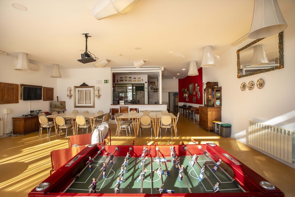 Inout Hostel 32/50