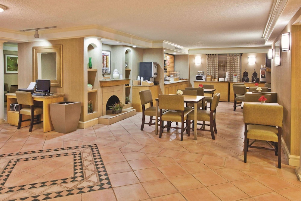 La Quinta Inn Savannah Midtown 29/32