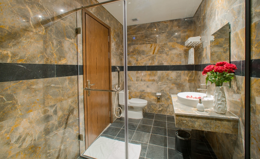 Phu Thang Grand Hotel 49/50