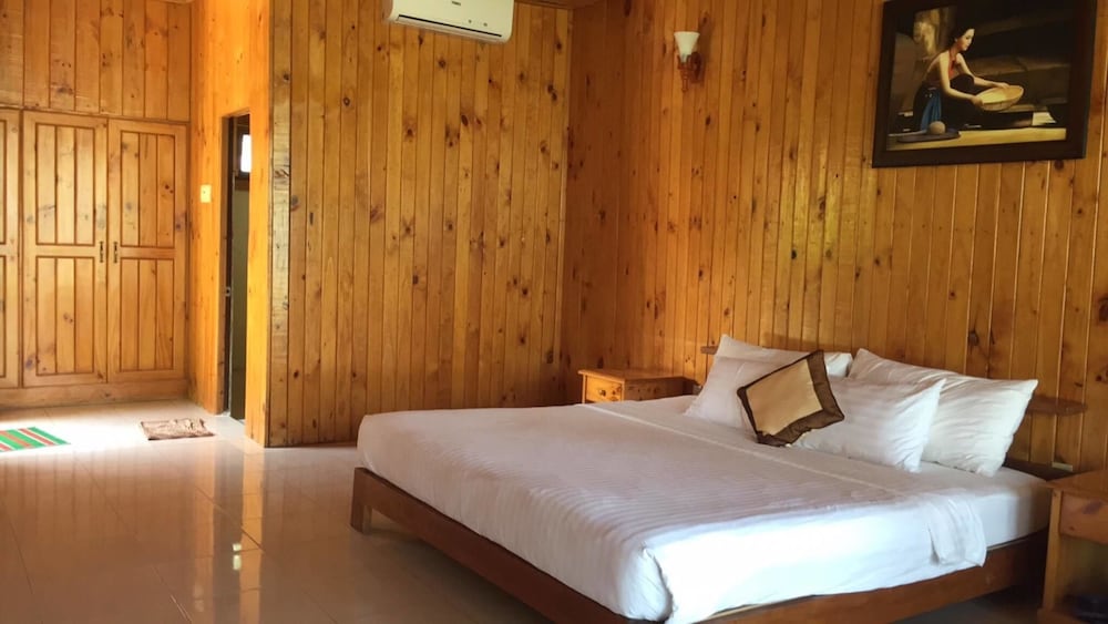 Tan Son Nhat Con Dao Resort 31/69